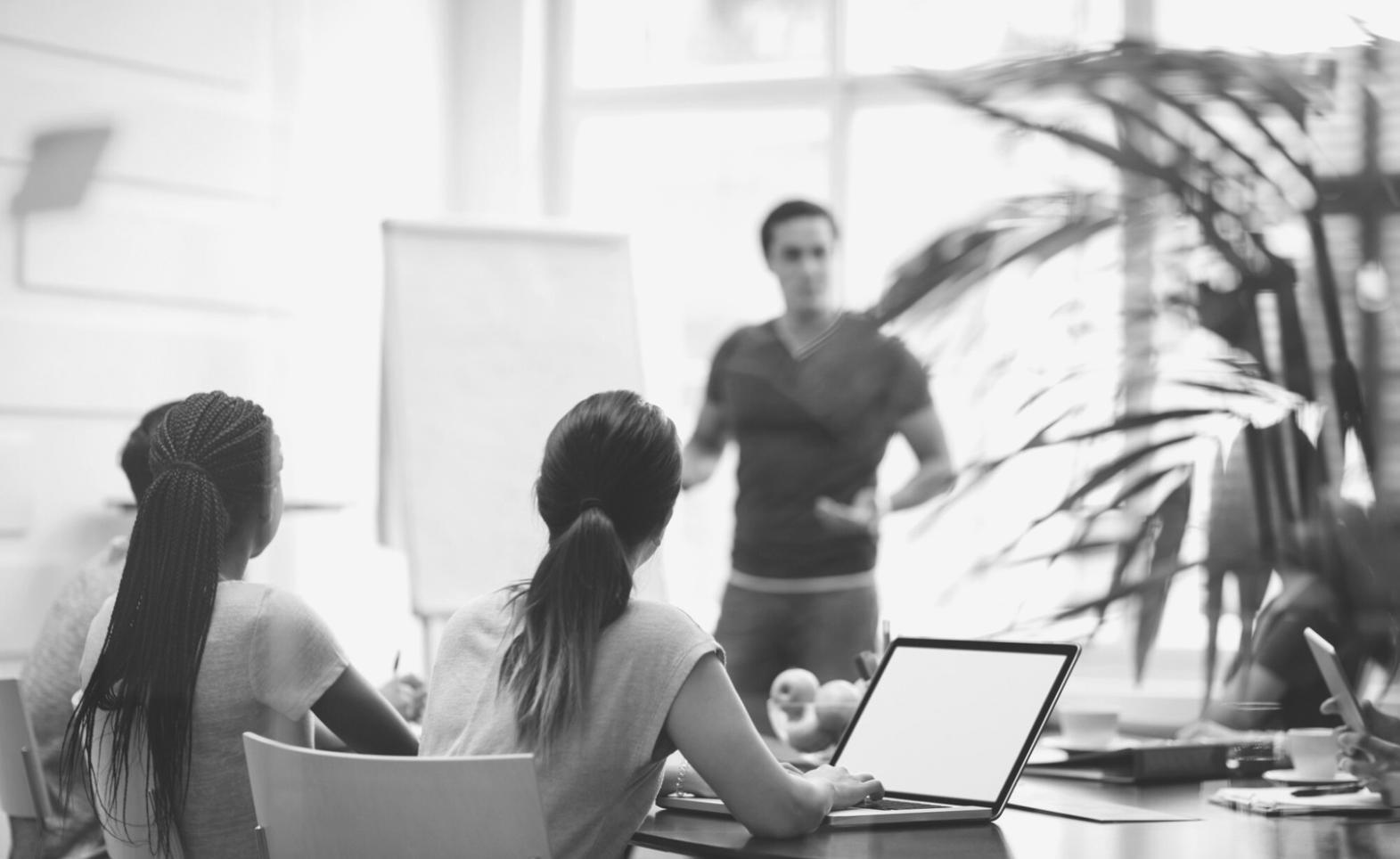 Análisis detallado de actividades empresariales para presupuestación